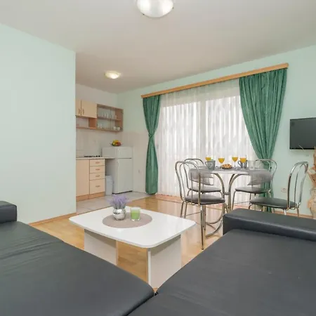 Apartments Zdravka Lokva Rogoznica Esterno foto